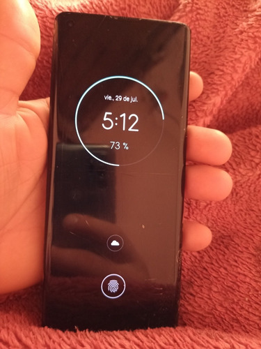 Imagen 1 de 2 de Celular Moto Edge Pantalla Marcada Pero Anda Bien