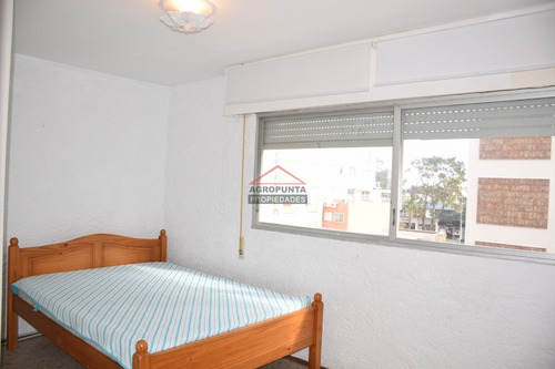 Apartamento En Peninsula, 2 Dormitorios *- Ref: 2875