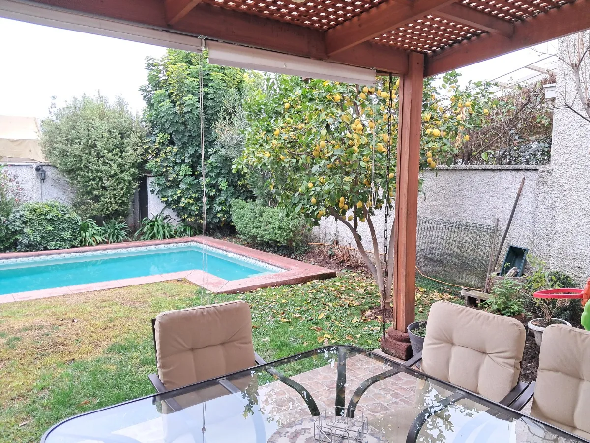 Imagen 1 de 29 de Casa En Venta / Condominio En La Reina / 5d + 4b