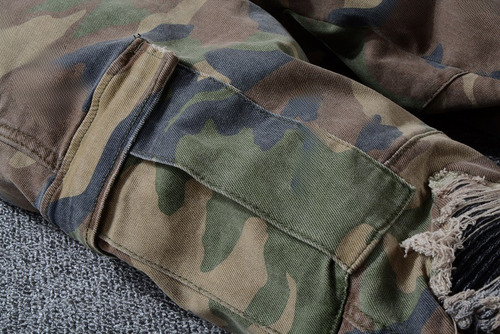 Pantalones Vaqueros Ajustados Con Estampado De Camuflaje Par