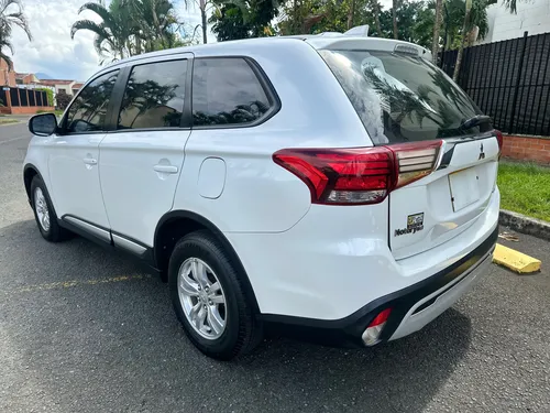 Mitsubishi Outlander 2.4 Kaiteki