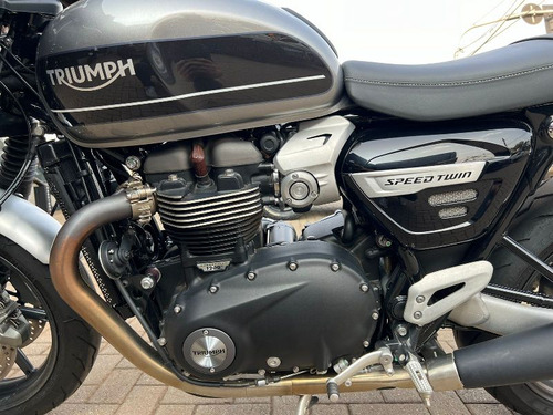 Triumph Speed Twin 1200