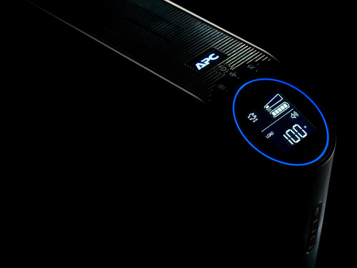 Ups Apc Bgm1500b Rgb Gaming 1500va 900w 10 Salidas 3 Usb