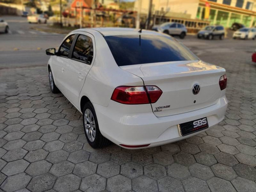 Imagem 2 de 8 de Volkswagen Voyage 1.6 8v Completo