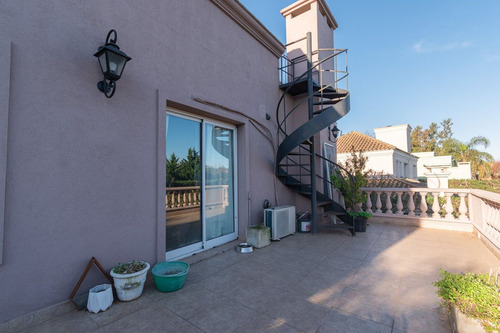 Venta Casa 7 Ambientes El Lauquen Con Pileta Y Gym