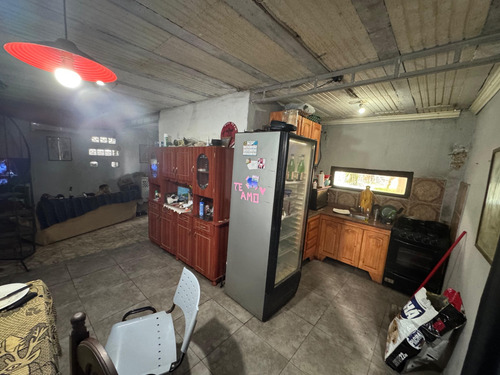 Venta Casa Con Pileta José C. Paz Con Cochera