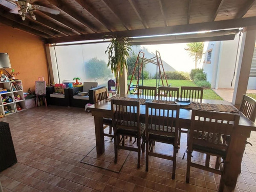 Casa En Caseros