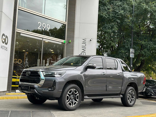 Imagen 1 de 25 de Toyota Hilux 2.8 Cd Srx 177cv 4x4 At 2021 500km