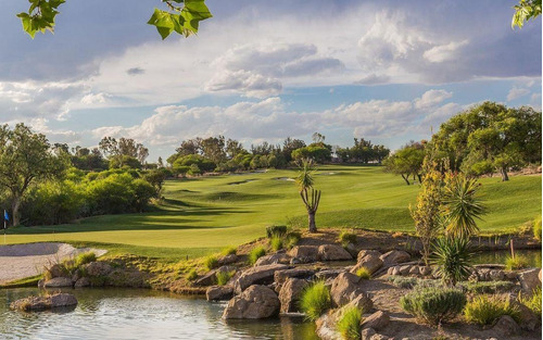 Lote De 1339m2 En El Club De Golf Ventanas De San Miguel