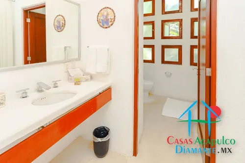 Cad Casa Ticitzin. Copropiedad. Terraza Con Alberca, Camastros Y Con Vista A La Bahía De Acapulco