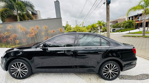 Volkswagen Jetta 2.0 Tsi Highline 4p 211 hp