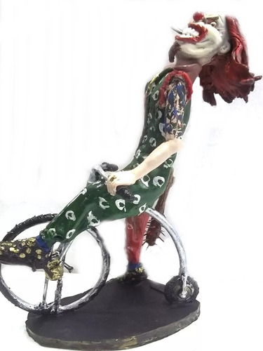 Boneco Assassino Palhaço De Bicicleta  Artesanal 32cm 