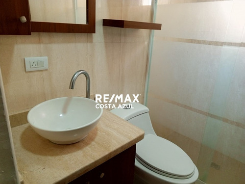 Remax Vende Apartamento Listo Para Disfrutar En El Conjunto Villas Del Puerto En Tucacas.