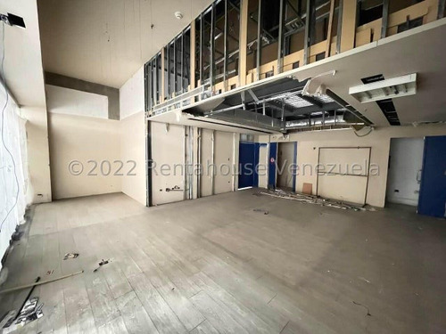 103m2, En Centro Comercial San Ignacio En La Castellana,estupendo Local, Ubicado En Nivel Chaguaramo, Acceso Directo De La Calle, Mls#23-6339
