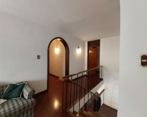 Imagen 24 de 27 de Venta Casa 500mt2 4h+est+serv /5b+serv /4p El Cafetal