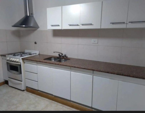 Venta De Casa Beccar 6 Ambientes Con Enorme Jardin