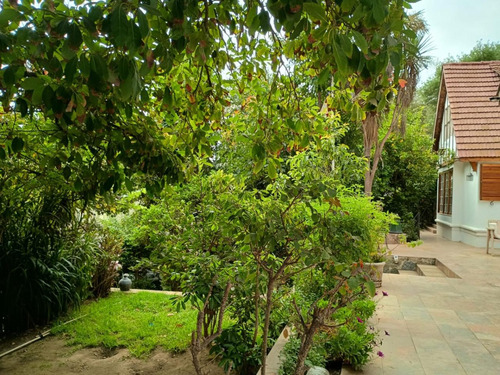 Arriendo Amplio Chalet Ubicado En Miraflores Bajo