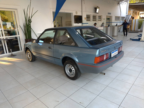 Imagem 4 de 9 de Ford Escort 1.6 L 8v Gasolina 2p Manual