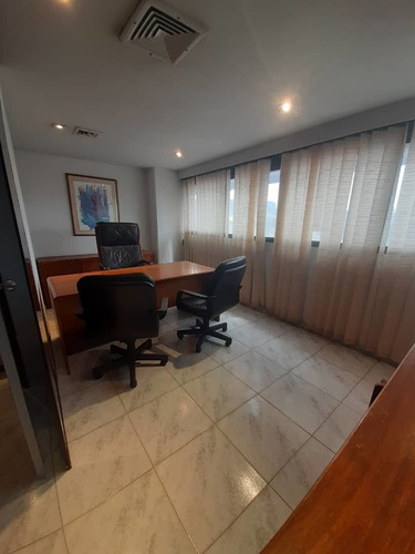 Imagen 5 de 14 de Oficina En Venta Av. Bolivar