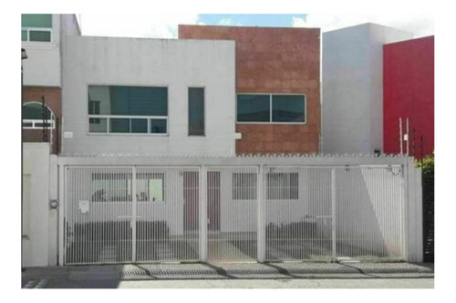 Linda Casa En Milenio Iii, Jardín, 3 Recamaras, 2.5 Baños, G