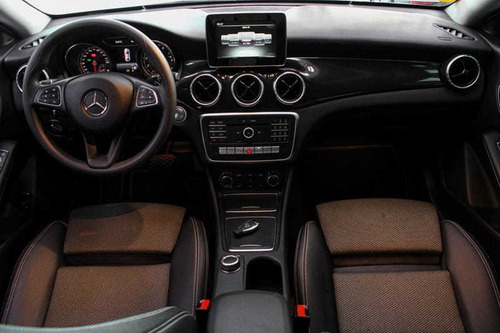 Imagem 14 de 15 de Mercedes-benz Cla180 2018