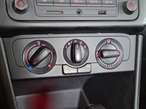 Imagen 8 de 15 de Volkswagen Vento 2020 1.6 Starline At