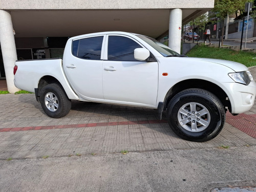 Mitsubishi L200 3.2 Triton Hpe Cab. Dupla 4x4 4p