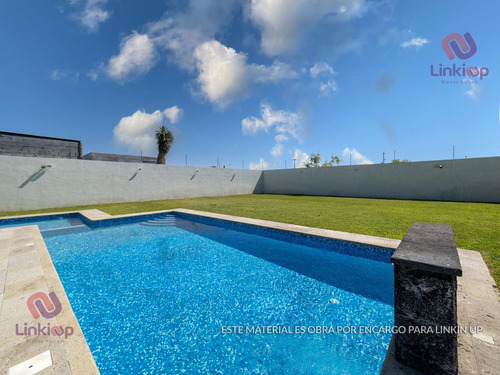 Quinta - Casa Con Alberca Y Papala En Venta Portal De Zuazua En Zona Portal Del Norte