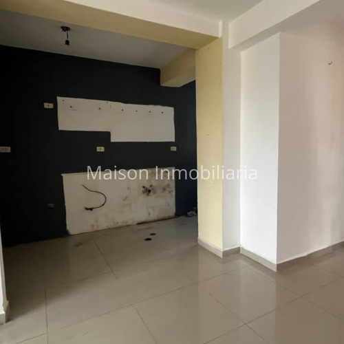 Imagen 3 de 10 de Se Vende Apartamento En Urbanización Las Carolinas Turmero Edo Aragua