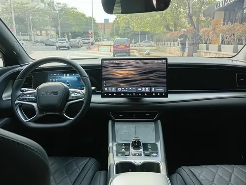 BYD Sealion 7