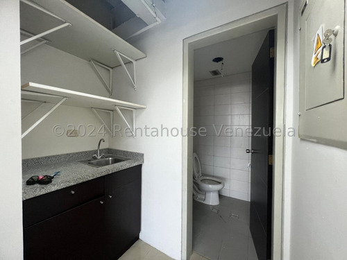 Venta De Bonita Oficina En La Lagunita Country Club / Cl Mls-24-19580