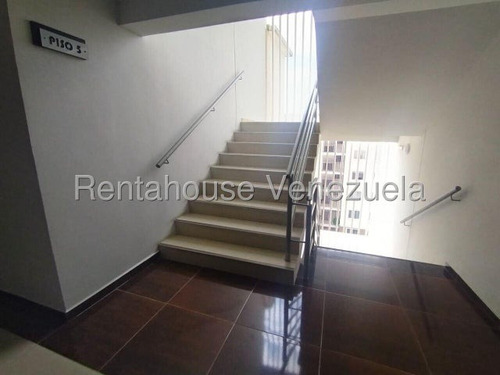 Apartamentos En Venta En El Este De Barquisimeto Con Planta Eléctrica Y Piscina Cod.25-10920 Nd