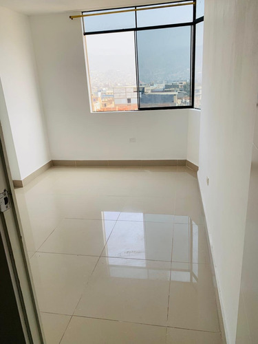 Imagen 2 de 14 de Alquiler De Cuartos En San Juan De Lurigancho (wifi Gratis)
