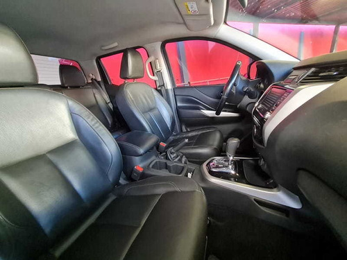 Imagem 13 de 15 de Nissan Frontier 2.3 2019 - Com Bancos De Couro
