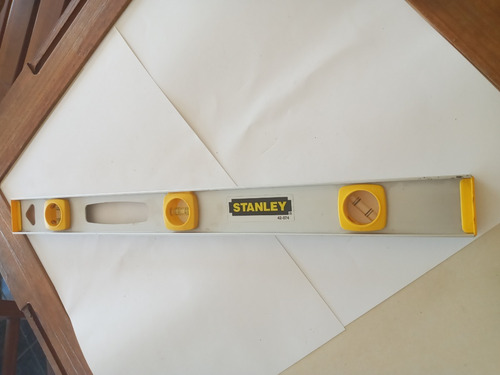 Imagen 2 de 7 de Nivel De Aluminio 3 Aguas Marca Stanley 24 (60cm) 42-074