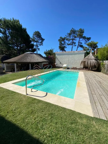 Hermosa Casa Con Piscina Para Disfrutar En Familia!