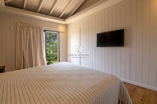 Casa En Venta De 1 Dormitorio.- Ref: 3765