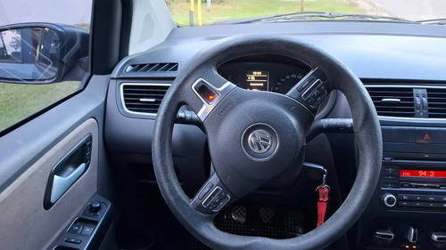 Volkswagen Suran 1.6 Trendline 11b