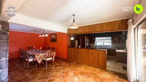 Casa Pingueral, Hormigón Armado. 5 D, 3 Baños.
