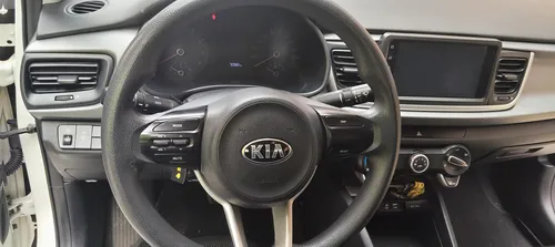 Kia Rio 1.4 Emotion sedan