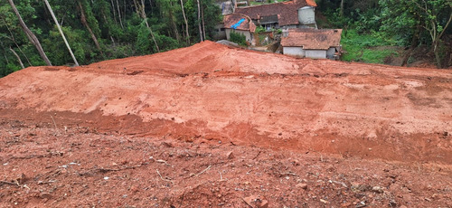 Vendo Ou Permuto - Terreno Em Araçariguama / Condomínio Fechado De Chácaras C/ Segurança 24 Horas / 100% Limpo / Sem Nenhuma Árvore - Pronto P/ Construir / 40 Minutos Da Marginal Pinheiros De Sp