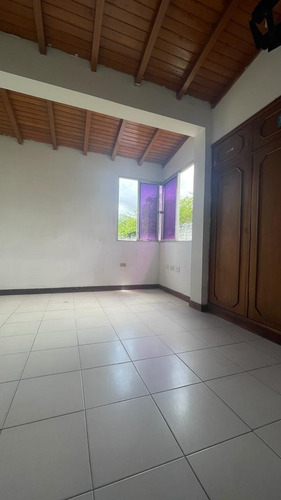 Imagen 8 de 14 de Casa I Urbanización Girasol Ferrero Tamayo Jeoc