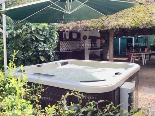 Imagen 4 de 12 de Alquiler Chalet Mansa Con Piscina Parquizado
