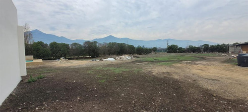 Casa Construida En Parcela, 4d 2b 2e Más Piscina En Venta