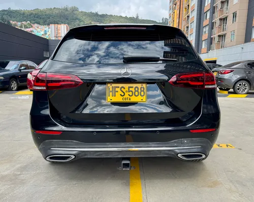 B200