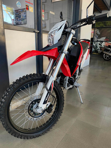 Imagen 8 de 13 de Corven Txr 250