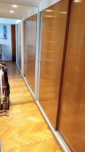 Luminoso Semipiso De 5 Ambientes Con Balcón Y Vista Abierta En Venta - Barrio Norte
