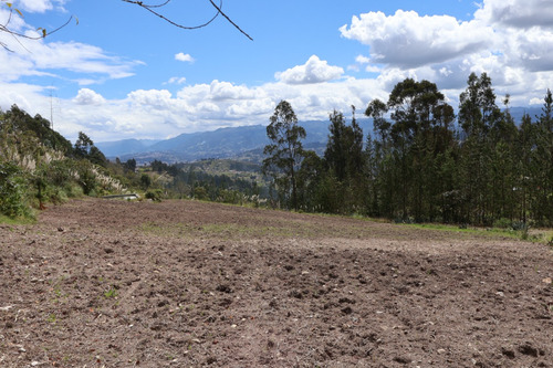 Hermoso Terreno De 4 Hectáreas En Cuenca, Sector Nulti