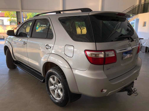 Toyota Sw4 2011 3.0 Srv 7l 4x4 Aut. 5p