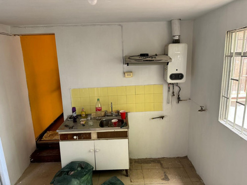 Casa Amplia Con Tres Dormitorios En Playa Ancha, Valparaiso